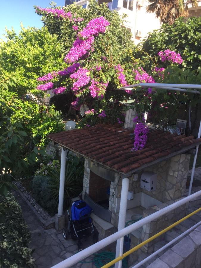 Apartamento Al Mare Igalo Exterior foto