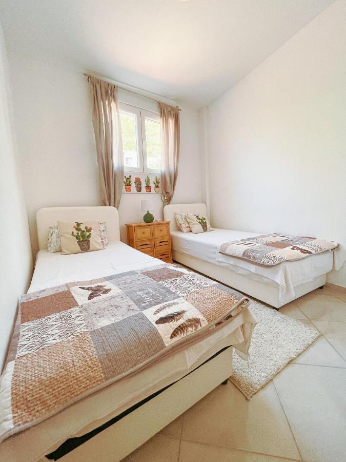 Apartamento Al Mare Igalo Exterior foto